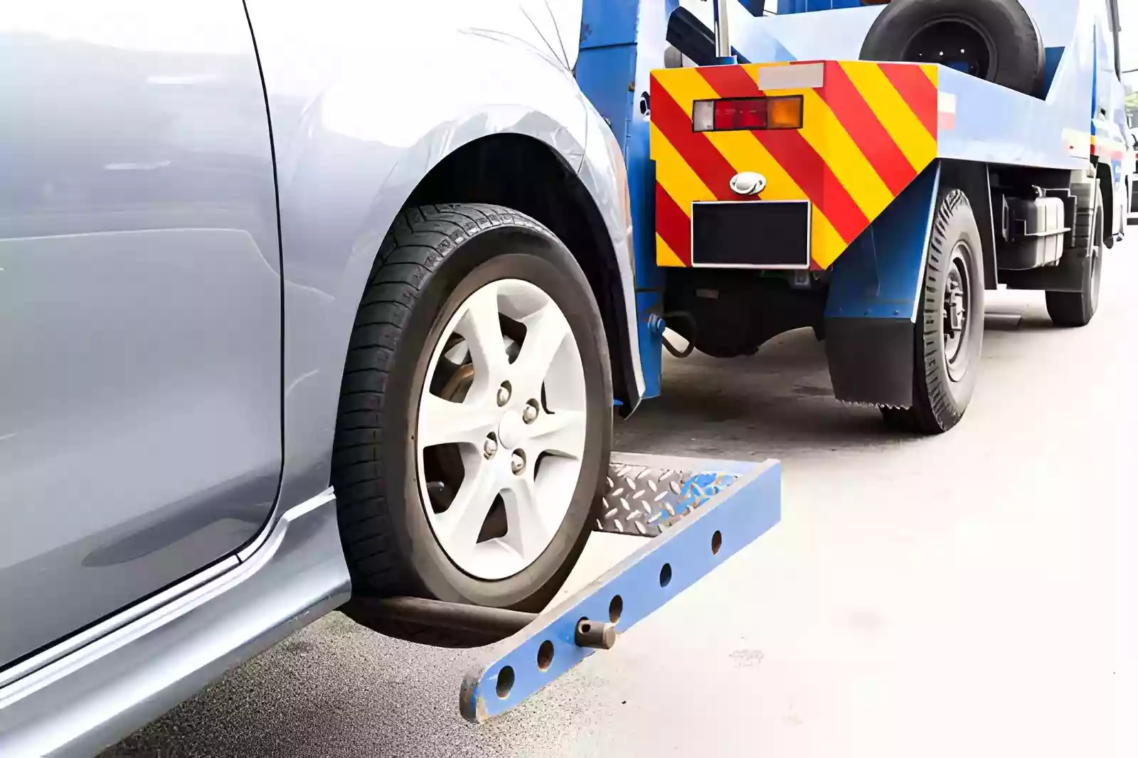 Uyaroğlu Oto Kurtarma İzmir çekici